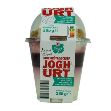 Joghurt mit Müsli Sorte Rote Grütze